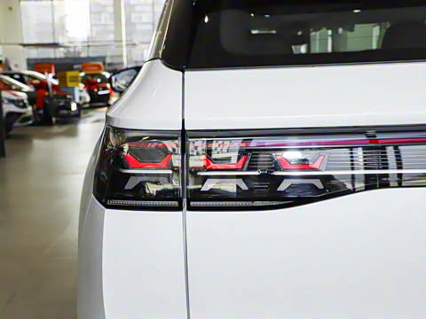 2024�� �Ŀ� 380TSI ����R-LineѲ�� ������