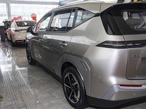 2025�� Plus 510 ������