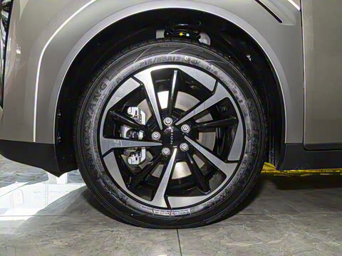 2025�� Plus 510 ������