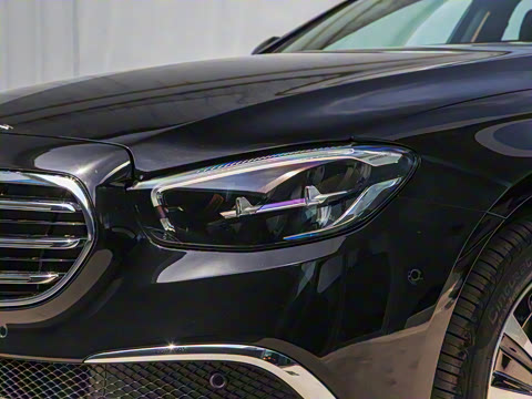 2022�� �Ŀ�� E 350 e L ���ʽ��϶����γ�