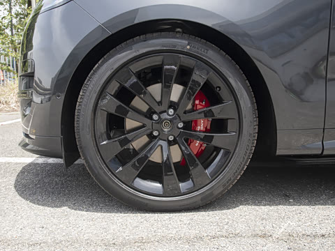 2025�� 400PS Dynamic HSE