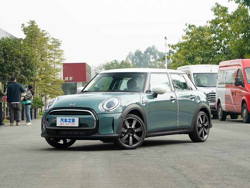 配置驾驶辅助这款进口小型车必获成功