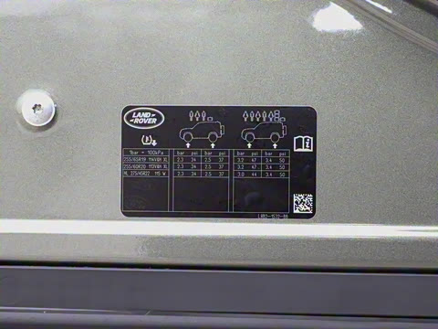 2023�� 110 3.0T P400 X-DYNAMIC HSE