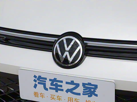 2025�� �Ŀ�� 300TSI R-Line