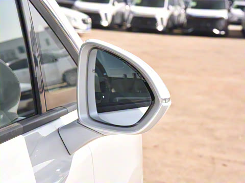 2025�� 2.0T ����������