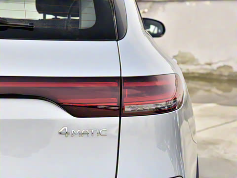 2022�� EQC 400 4MATIC