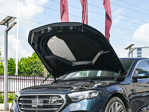 2025�� �Ŀ� E 300 L ʱ����