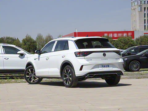 2025�� �Ŀ� 300TSI DSG���������