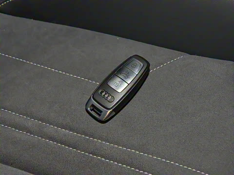 2022�� 45 TFSI S-line ����������