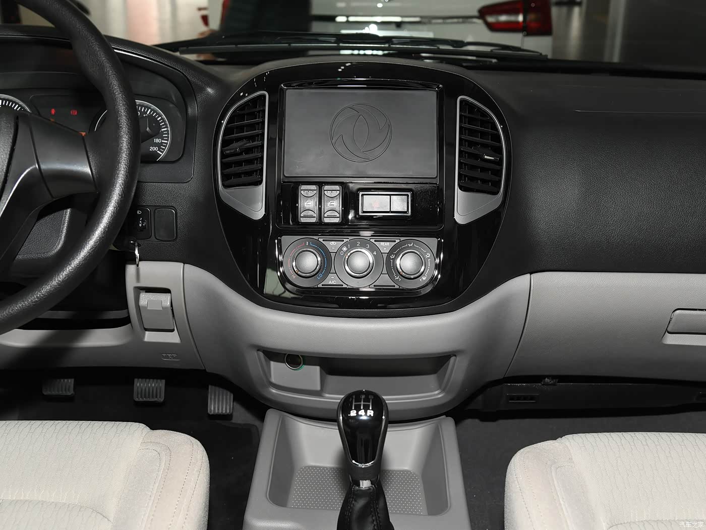 菱智2019款 m3l 1.