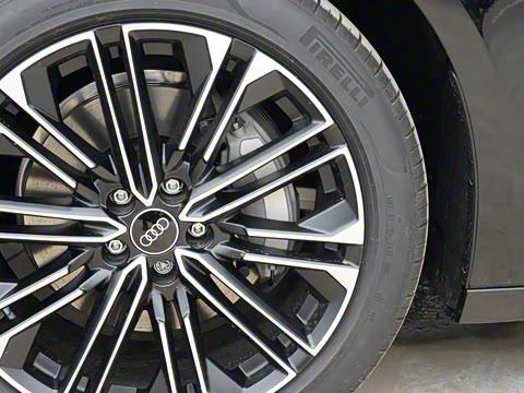 2023�� �Ŀ� 45 TFSI quattro ����������