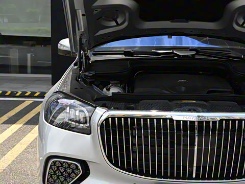 2025�� GLS 480 4MATIC