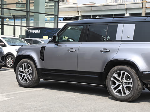 2023�� 110 3.0T P400 X-DYNAMIC HSE