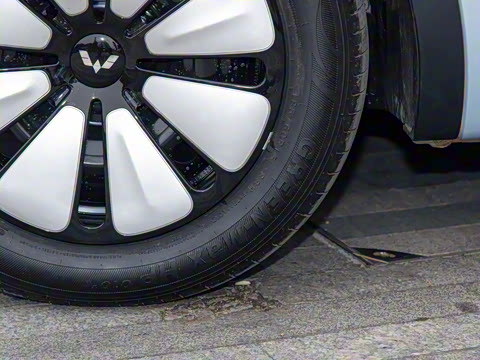 2025�� 410km ��Ϭ������