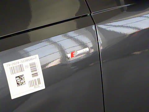 2025�� 200���������� 40 TFSI ����������