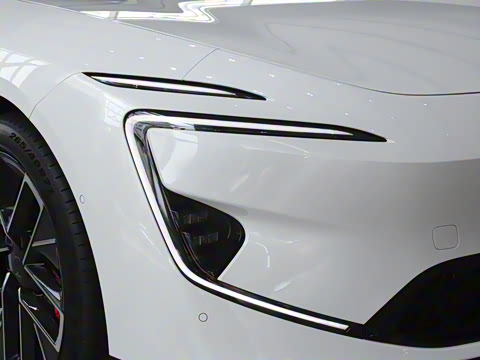 2025�� �Ŀ� Ultra���̰�