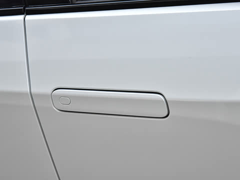 2025�� 550 PRO���а�