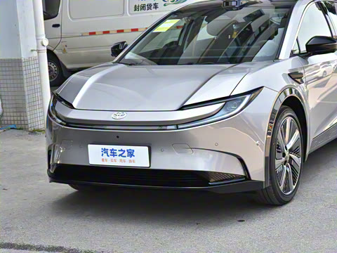 2025�� 550 PRO���а�