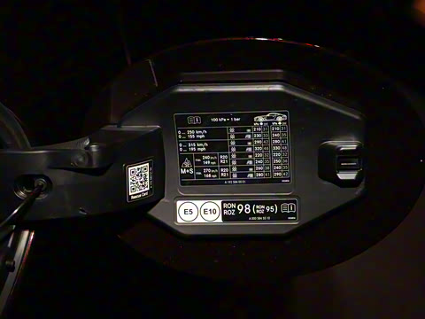 2025�� AMG GT 63 4MATIC+