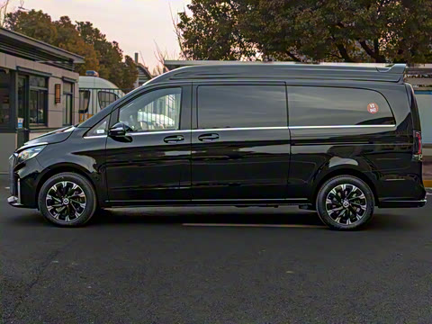 2025�� 2.0T �j������