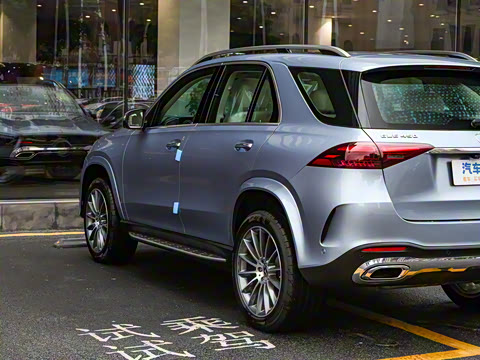 2025�� �Ŀ� GLE 450 4MATIC ������