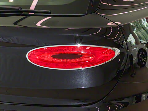 2026�� 4.0T V8 ������