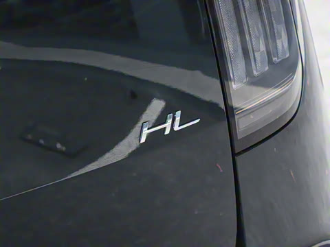 2025�� 700 Ultra�������������״��