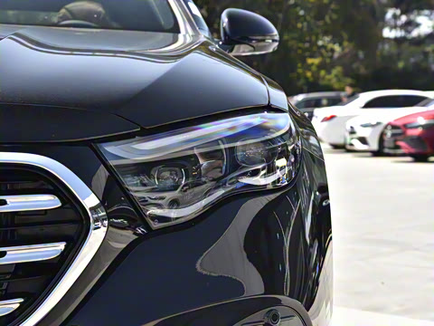 2025�� �Ŀ� E 300 L �����