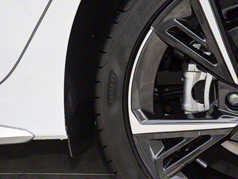 2023�� �Ŀ� Sportback 35 TFSI ʱ���˶���