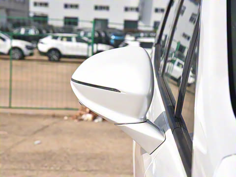 2025�� 2.0T ����������