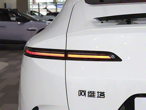 2025�� �Ŀ� Ultra���̰�