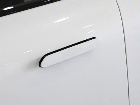 2025�� 735MAX 160kW