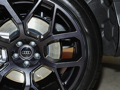 2025�� 55 TFSI quattro S line�˶���