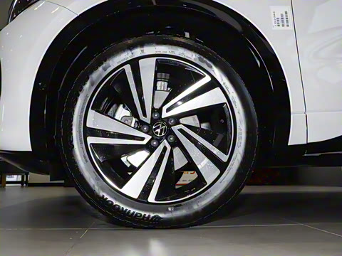 2024�� �Ŀ� 380TSI ����R-LineѲ�� ������