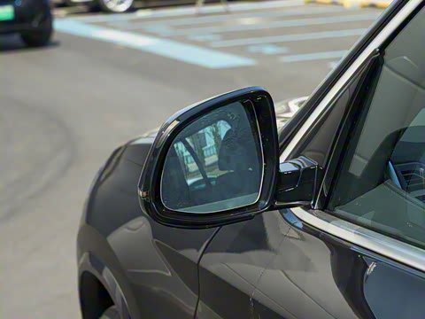 2022�� �Ŀ� xDrive25i M�˶���װ