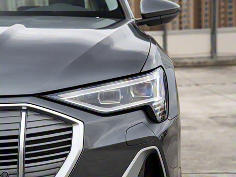 2021�� 50 quattro ������