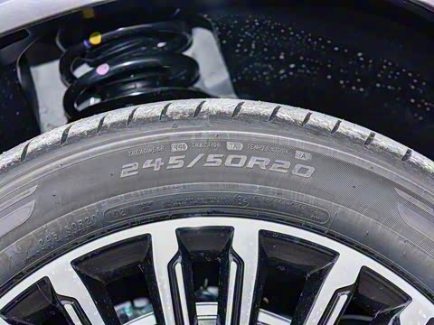 2025�� 1.5T 106KM������ 5�� ��Ԫ�