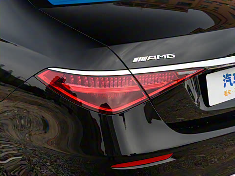 2025�� AMG S 63 L E Performance