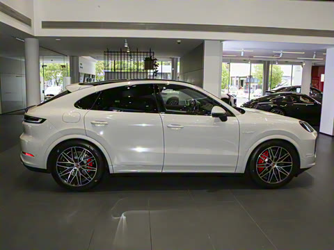 2025�� Cayenne Coup�� S E-Hybrid 3.0T