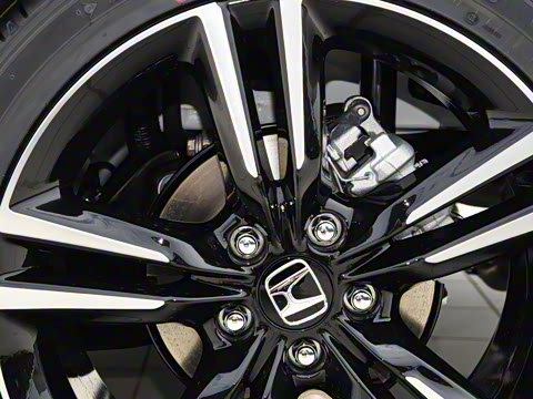 2025�� HATCHBACK 240TURBO �ֶ��ھ���