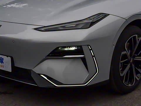 2025�� 700km Զ���Ǽݰ�