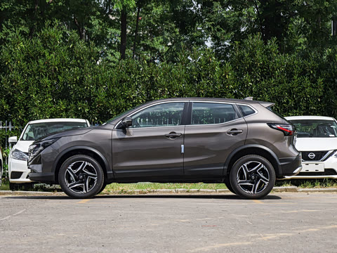 2025�� �Ŀ� ���� 2.0L CVT XV+���Ȱ�