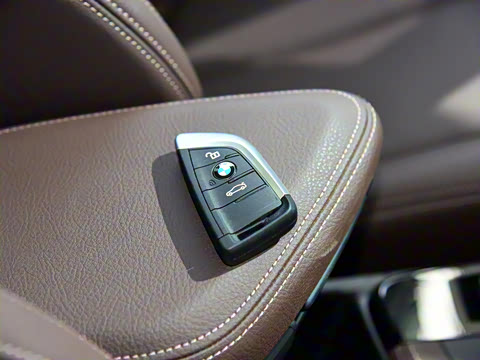 2022�� xDrive25Li ������