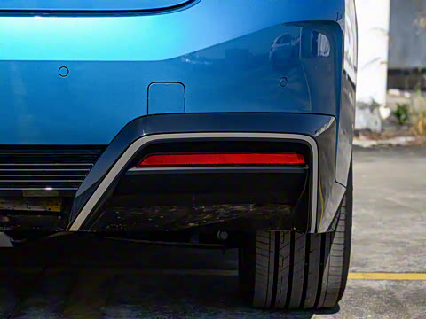 2024�� eDrive 35 L