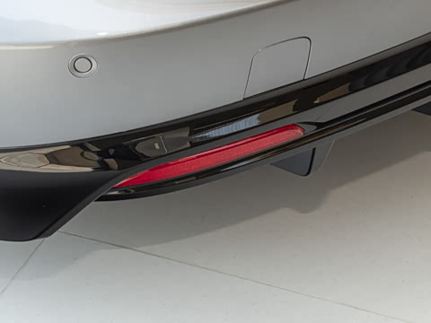 2025�� �ھ������ 75kWh Touring