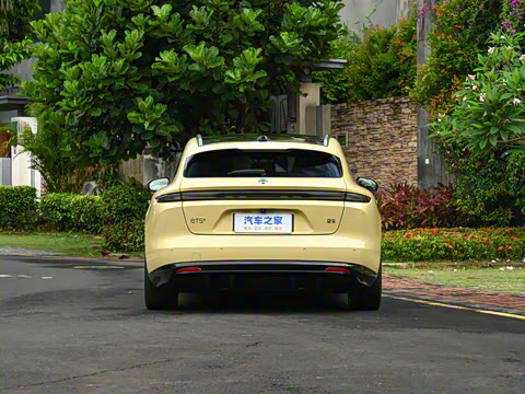 2025�� 75kWh Touring