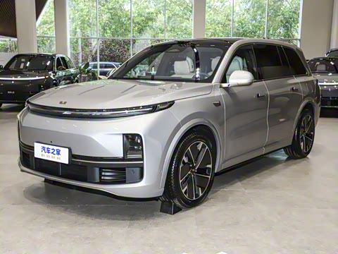 2025�� Ultra ���ܻ��°�