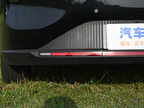 2025�� 600 �������� Max