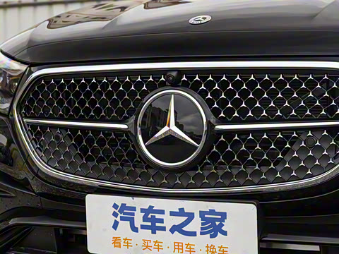 2025�� �Ŀ� E 300 L ����˶���