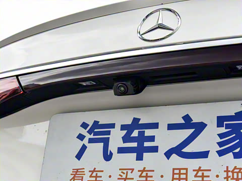 2025�� �Ŀ� E 260 �˶���